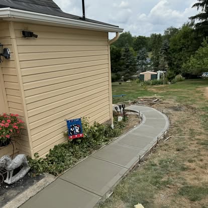 Custom concrete sidewalk